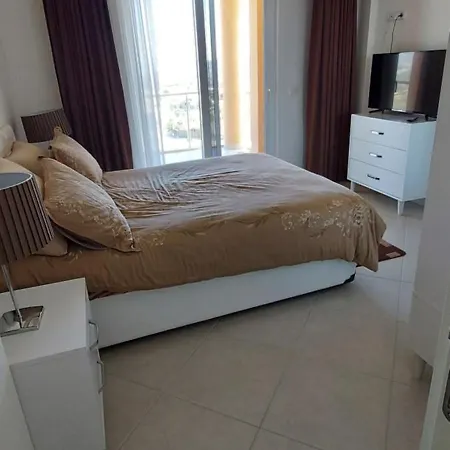 Wndyham Kusadasi 1+1 Terasli 2 Banyo Dublex Daire *